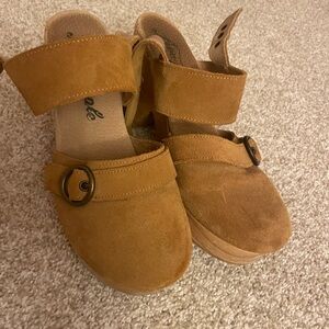 Free People Clog heel